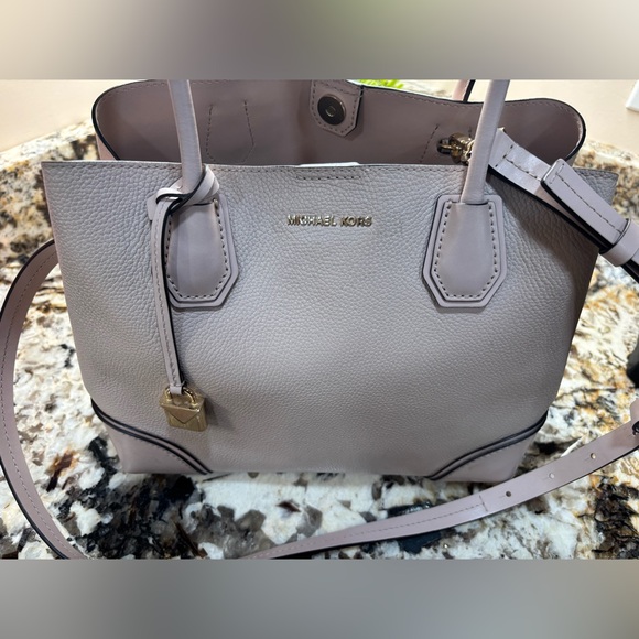 Michael Kors Light pink Tote with Gold Accents - Picture 10 of 12